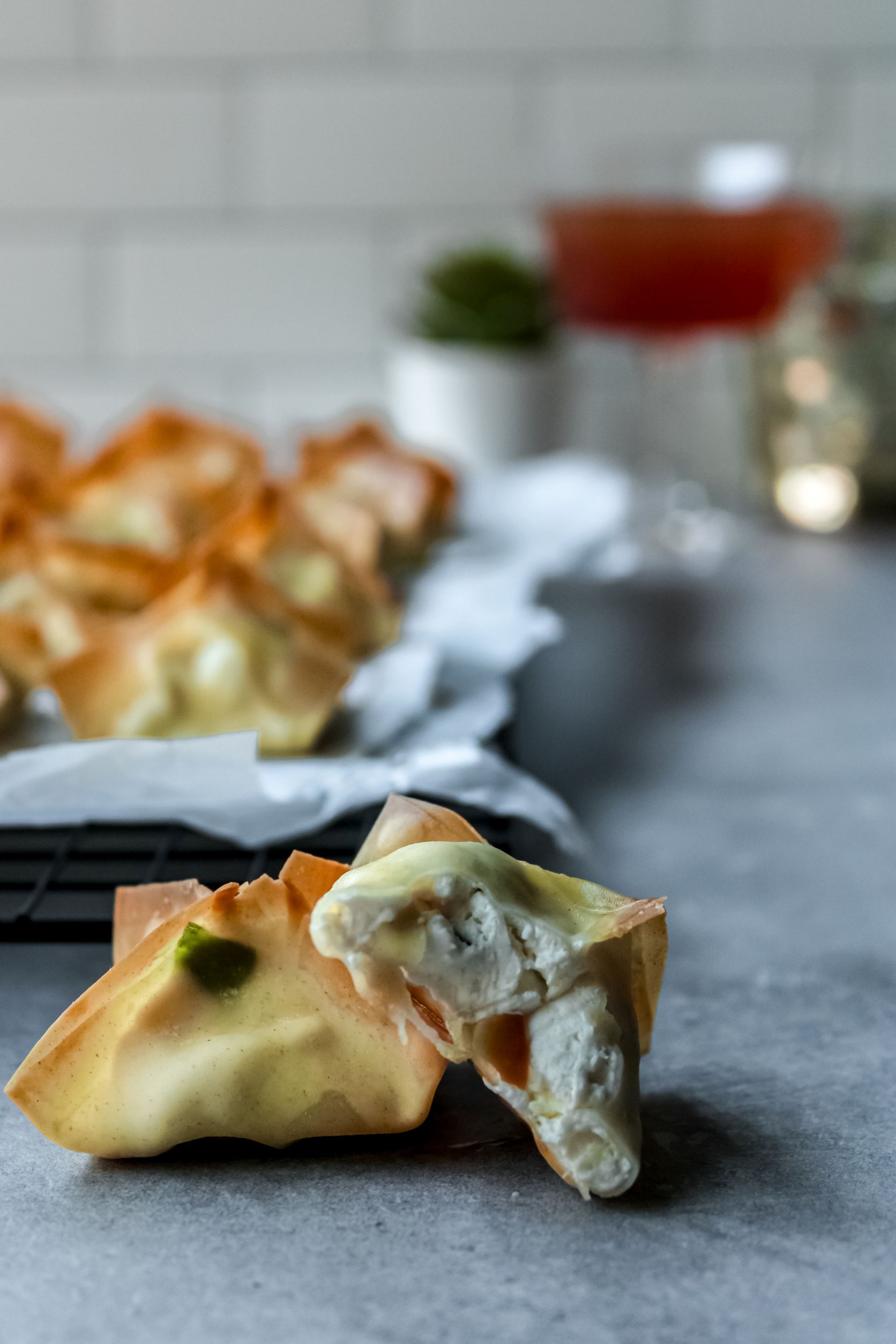 Baked Cream Cheese Wonton Poppers